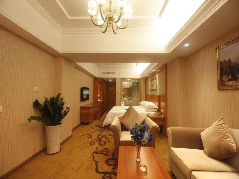 Hanting Express Sanya The First Market Branch Hotel Экстерьер фото